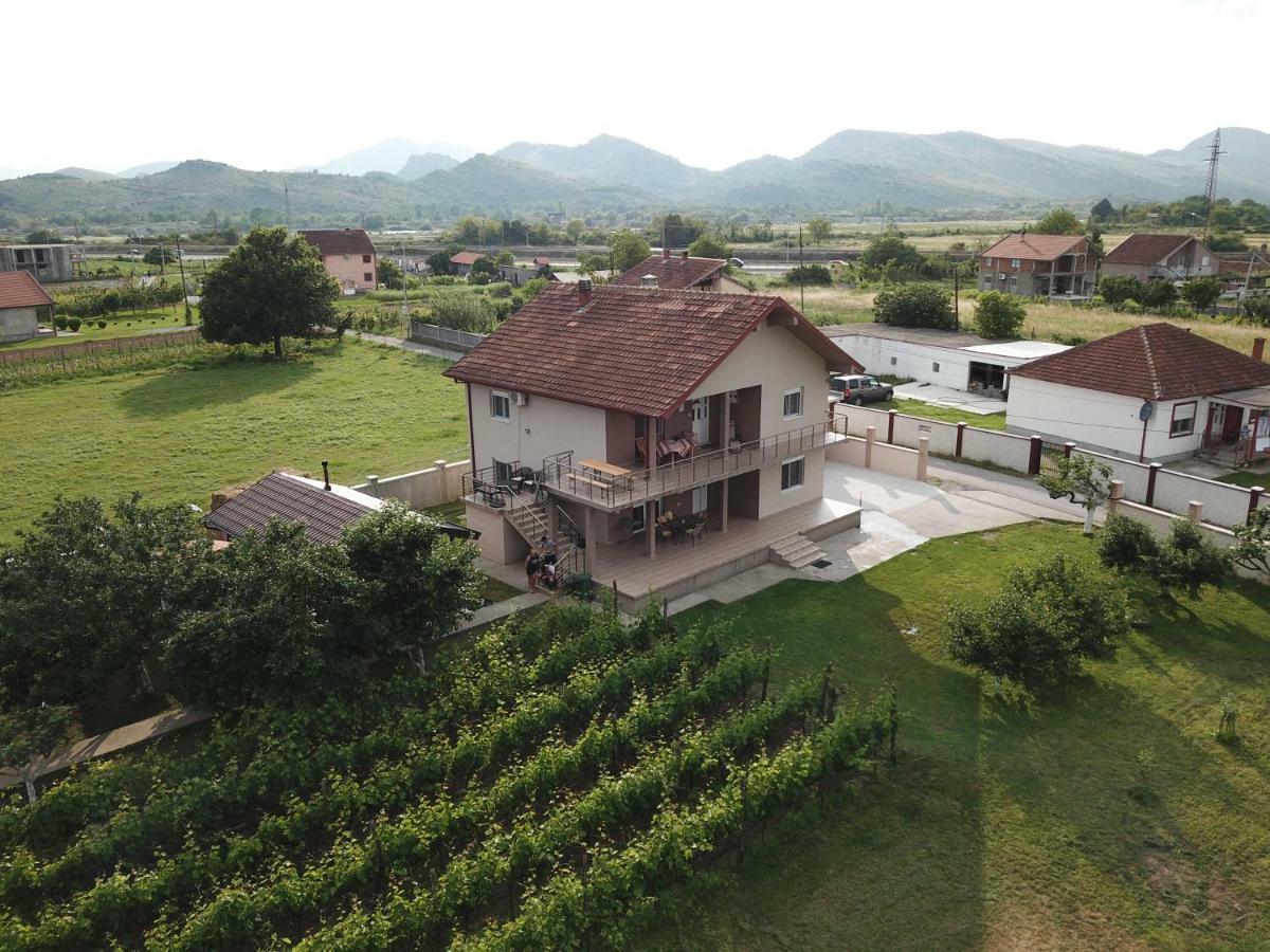 Eko Apartmani Krackovic Golubovci Exteriér fotografie