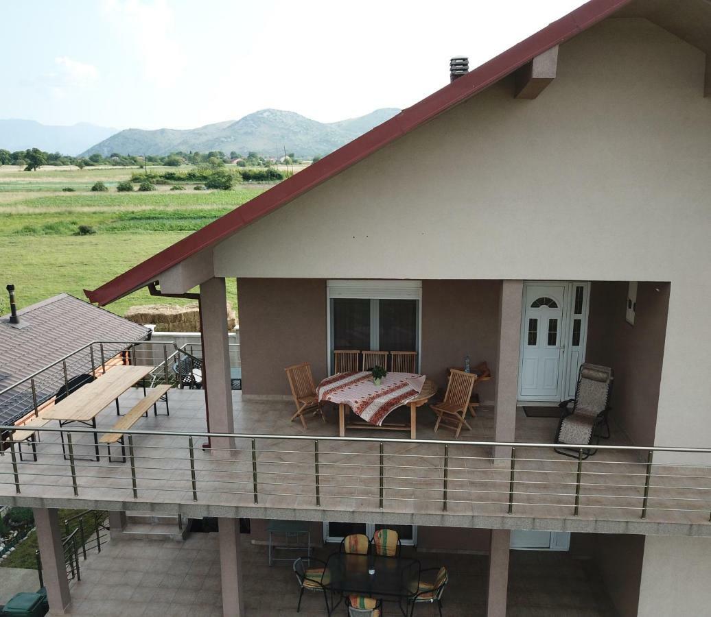 Eko Apartmani Krackovic Golubovci Exteriér fotografie