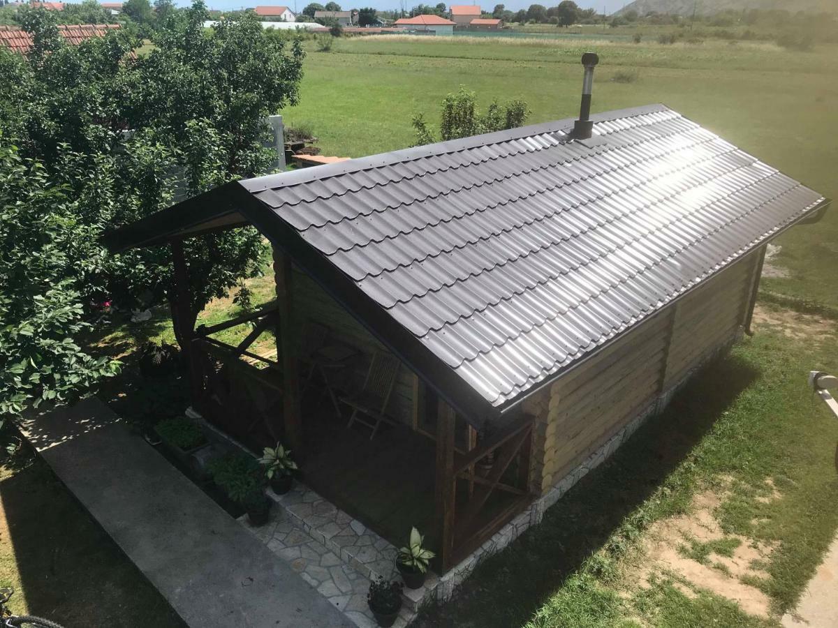 Eko Apartmani Krackovic Golubovci Exteriér fotografie